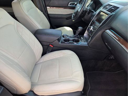 Used 2016 Ford Explorer Platinum AWD/4WD image 14