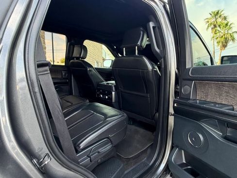 Used 2018 Ford Expedition Limited w/ Equipment Group 301A AWD/4WD image 47