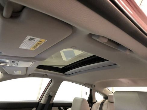 Certified 2018 Honda Accord Touring image 22
