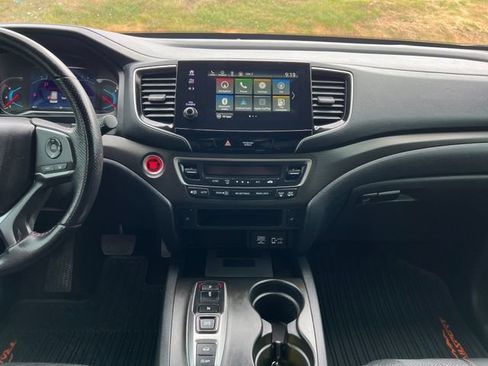 Used 2022 Honda Pilot TrailSport image 22