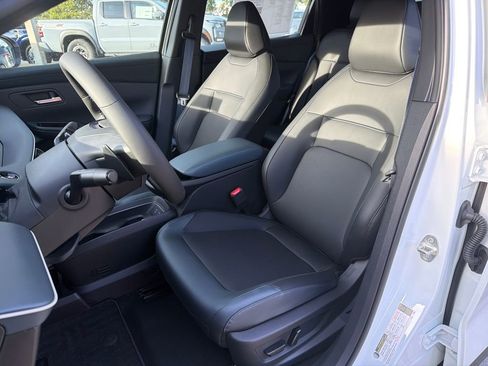New 2026 Nissan Leaf SV+ w/ Floor Mat Package (SV+) FWD image 27