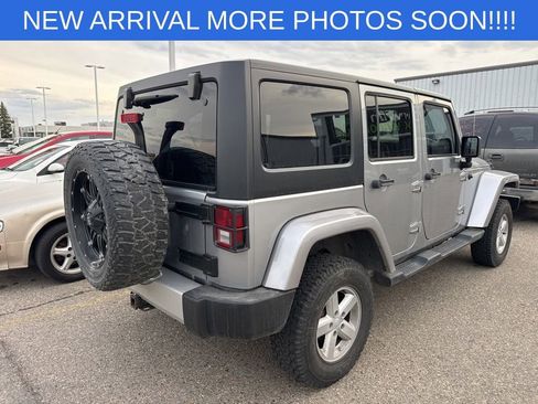Used 2014 Jeep Wrangler Unlimited Sahara w/ Trailer Tow Group AWD/4WD image 5