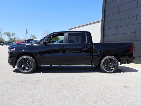 New 2026 RAM 1500 4x4 Crew Cab image 2