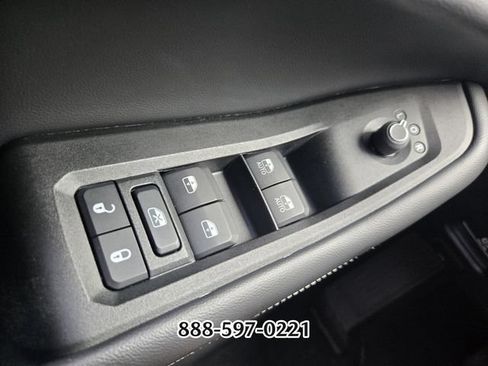 Used 2021 Jeep Grand Cherokee L Limited RWD image 32