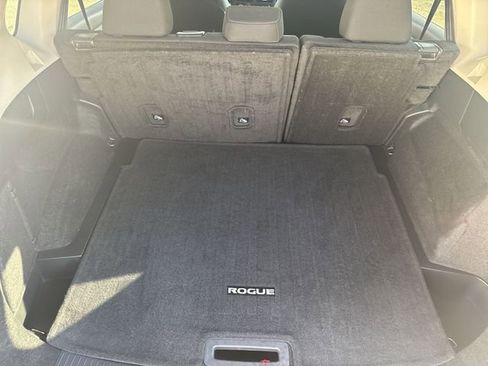 Used 2023 Nissan Rogue S image 26