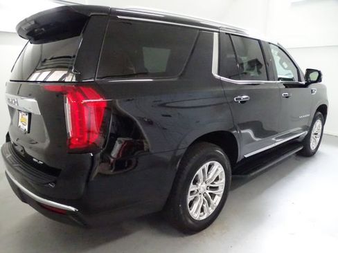 Certified 2023 GMC Yukon SLT w/ SLT Luxury Package AWD/4WD image 23