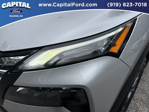 Used 2025 Nissan Rogue SV FWD image 11