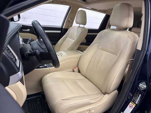 Used 2015 Toyota Highlander XLE image 16