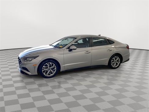 Used 2023 Hyundai Sonata SEL image 5