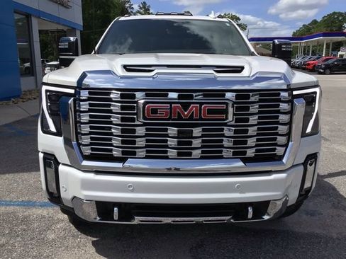 Used 2024 GMC Sierra 2500 Denali w/ Denali Reserve Package AWD/4WD image 8