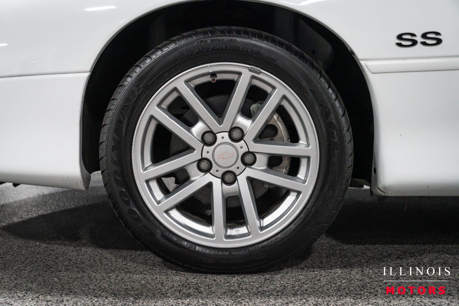 Used 2000 Chevrolet Camaro Z28 w/ SS Performance/Appearance Pkg RWD image 9