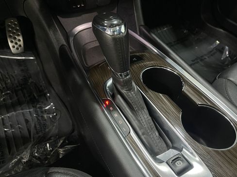 Used 2017 Chevrolet Malibu Premier w/ Premier Sun and Wheel Package image 30