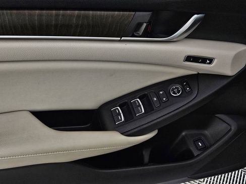Used 2018 Honda Accord EX-L image 20