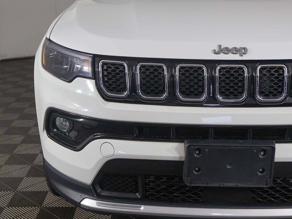 Used 2023 Jeep Compass Limited w/ Sun and Sound Group AWD/4WD image 14