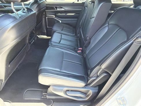 Used 2024 Jeep Wagoneer Series II w/ Flexible Seating Group RWD image 19