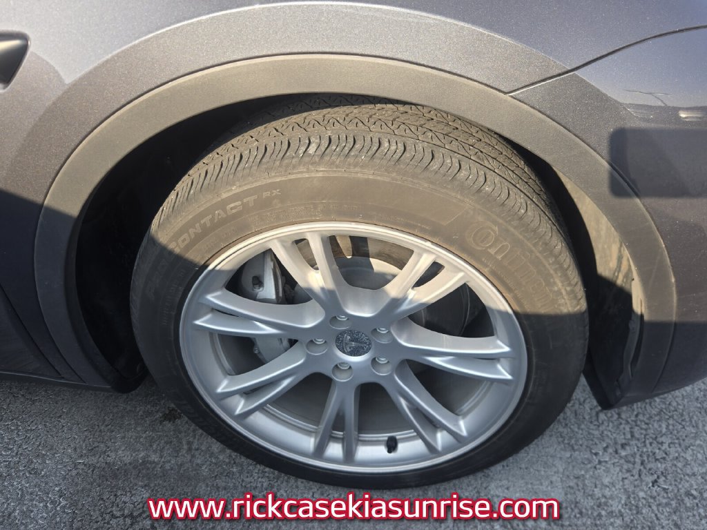 Used 2023 Tesla Model Y 2WD image 11