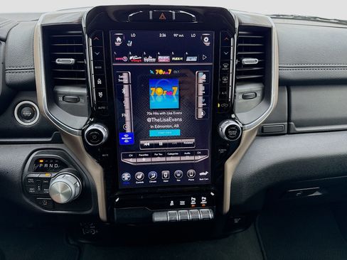 Used 2019 RAM 1500 Laramie AWD/4WD image 11