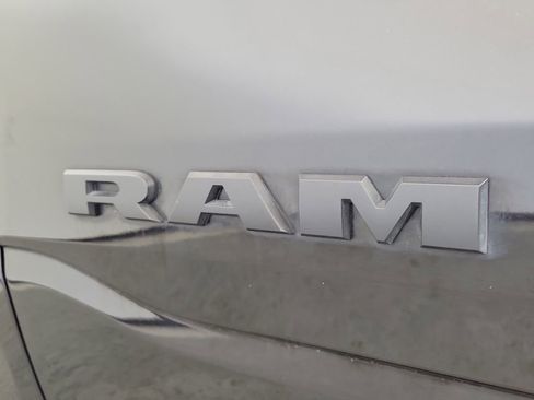 Used 2020 RAM 1500 Big Horn RWD image 7