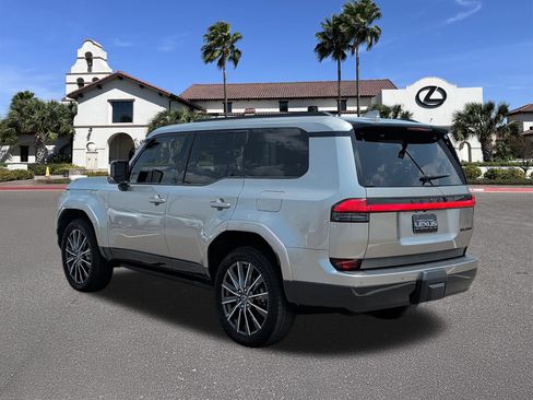 Used 2025 Lexus GX 550 AWD/4WD image 4