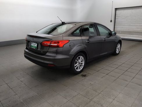 Used 2018 Ford Focus SE FWD image 9