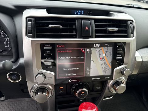 Used 2022 Toyota 4Runner SR5 Premium AWD/4WD image 27