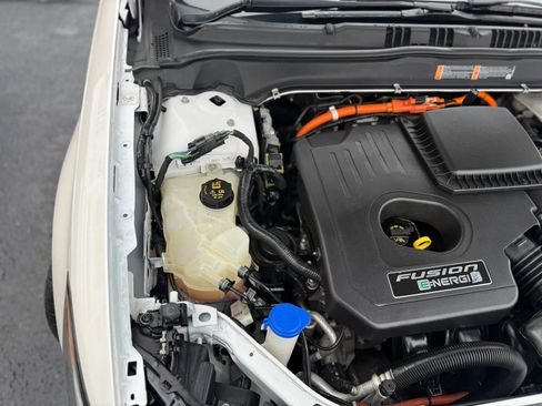Used 2019 Ford Fusion Energi Titanium FWD image 55