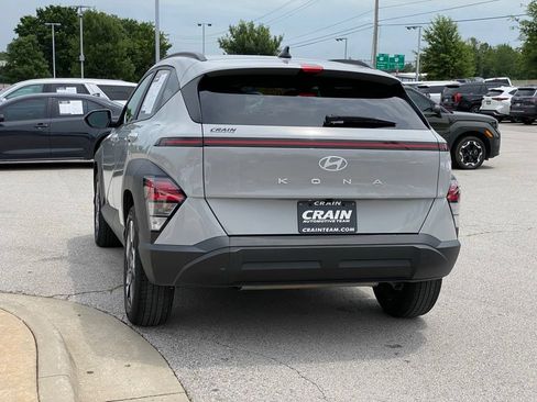 Used 2025 Hyundai Kona SEL FWD image 5
