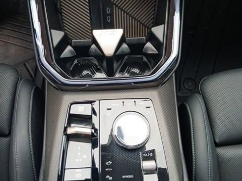 Certified 2025 BMW X3 xDrive30i w/ Premium Package image 21