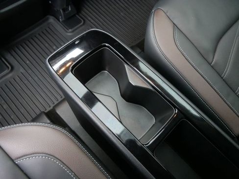 Used 2024 Nissan Pathfinder Platinum image 21