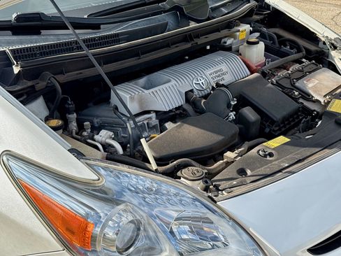Used 2010 Toyota Prius Five image 38