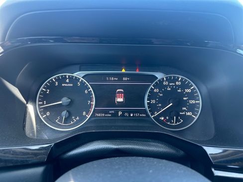 Used 2023 Nissan Pathfinder SV AWD/4WD image 11