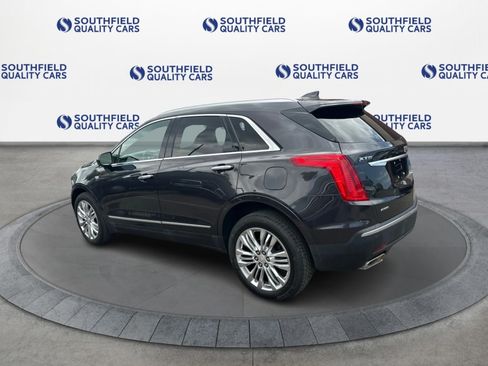 Used 2017 Cadillac XT5 Luxury AWD/4WD image 4