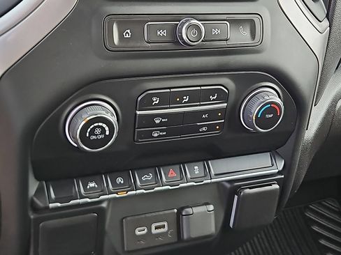 Used 2022 Chevrolet Silverado 1500 Custom w/ LPO, Dark Essentials Package AWD/4WD image 26