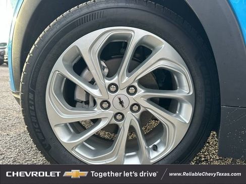 New 2027 Chevrolet Bolt LT FWD image 9