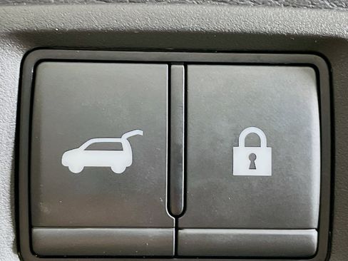 Used 2024 Mitsubishi Outlander SE image 34