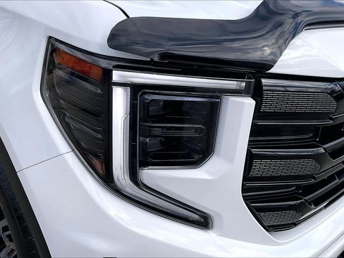 Certified 2023 GMC Sierra 1500 Elevation image 25