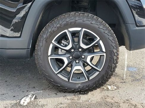 Used 2024 Jeep Compass Trailhawk w/ Trailhawk Elite Group image 33