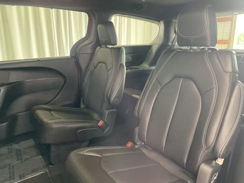 New 2026 Chrysler Pacifica Select image 43
