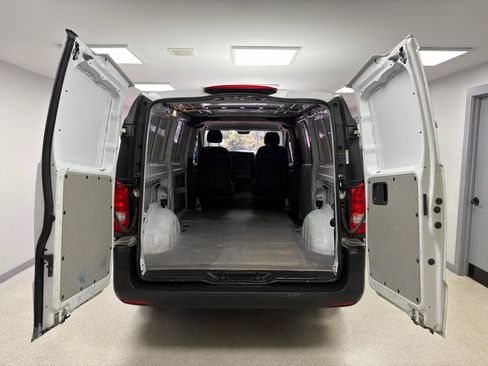 Used 2020 Mercedes-Benz Metris image 33