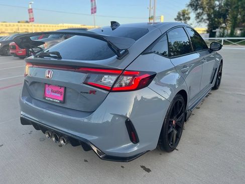 Used 2025 Honda Civic Type R image 5