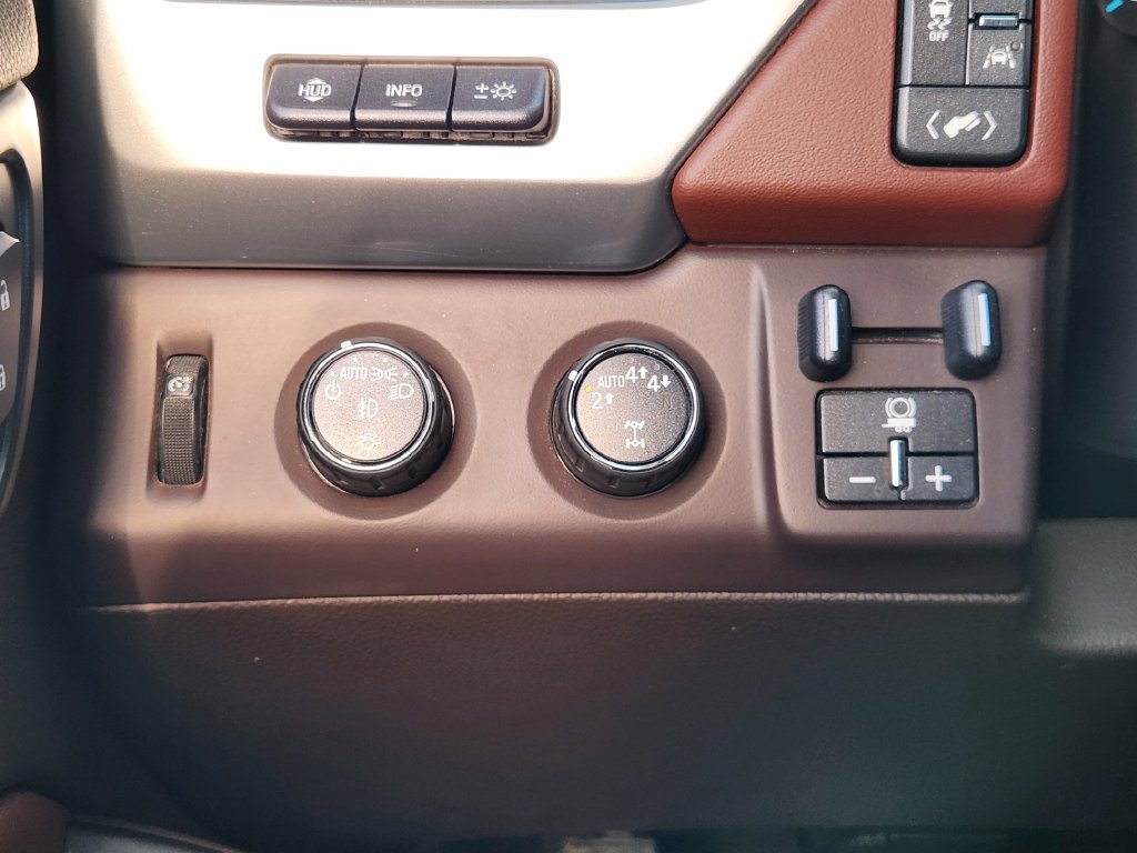 Used 2019 Chevrolet Tahoe Premier AWD/4WD image 21