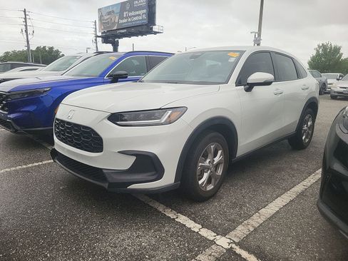 Used 2024 Honda HR-V LX image 1