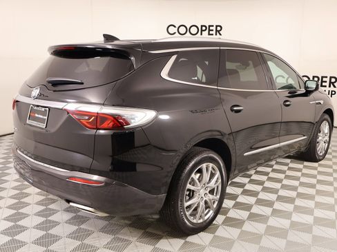 Used 2022 Buick Enclave Premium w/ Experience Buick Package image 22