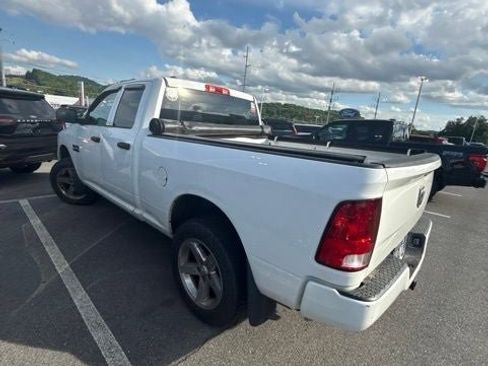 Used 2018 RAM 1500 Express w/ Express Value Package AWD/4WD image 3