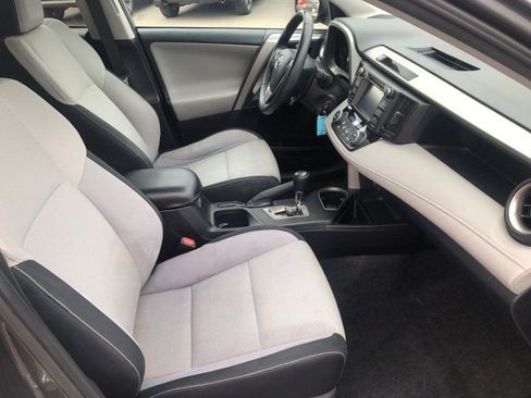 Used 2016 Toyota RAV4 XLE AWD/4WD image 12