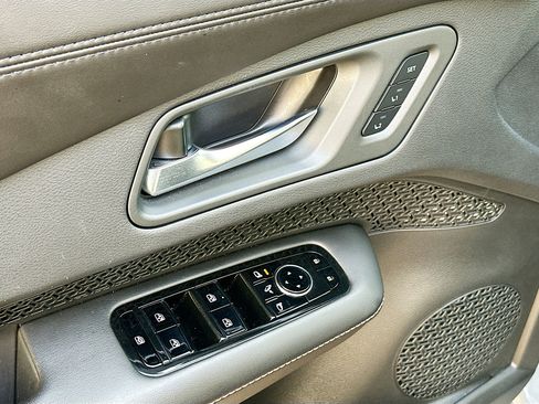 Used 2023 Nissan Ariya ENGAGE image 15