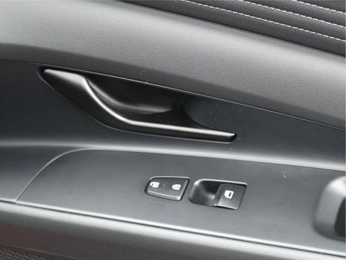 Certified 2025 Hyundai Elantra Sport FWD image 5