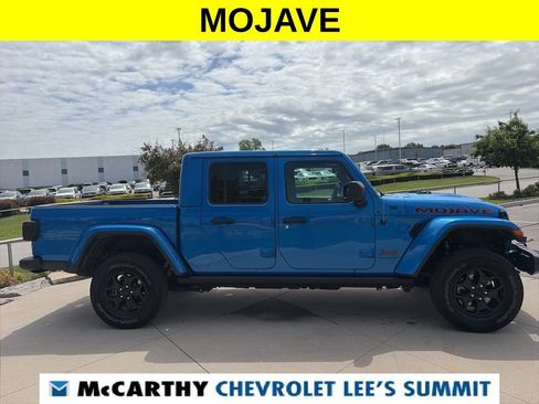 Used 2023 Jeep Gladiator Mojave AWD/4WD image 17