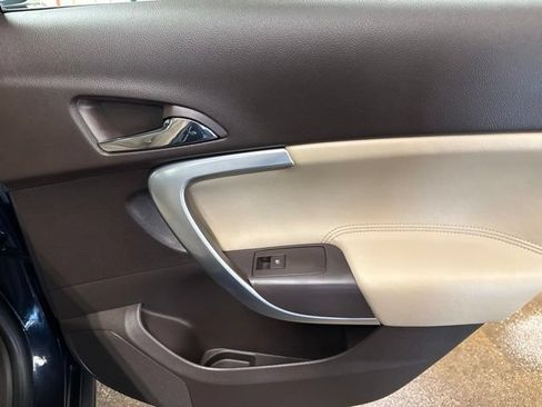 Used 2013 Buick Regal Premium FWD image 24