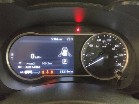 Used 2023 Nissan Versa SR w/ Trunk Package FWD image 23
